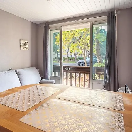 Apartment 100m De La *